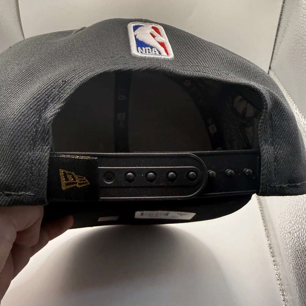 New Era 9FIFTY‎ Milwaukee Bucks 2021 NBA Champions Snapback Hat Grey Black Gold